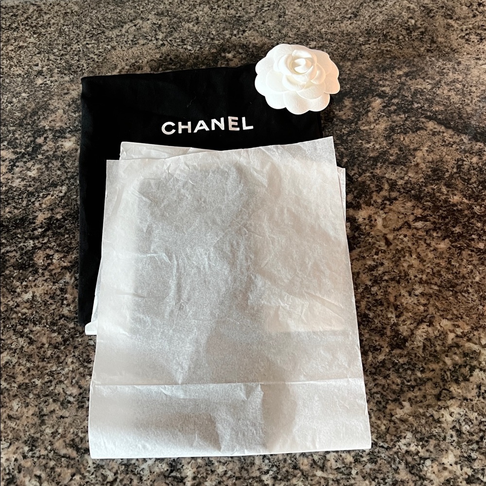 CHANEL Black Tights With Rhinestones - Picture 10 of 10